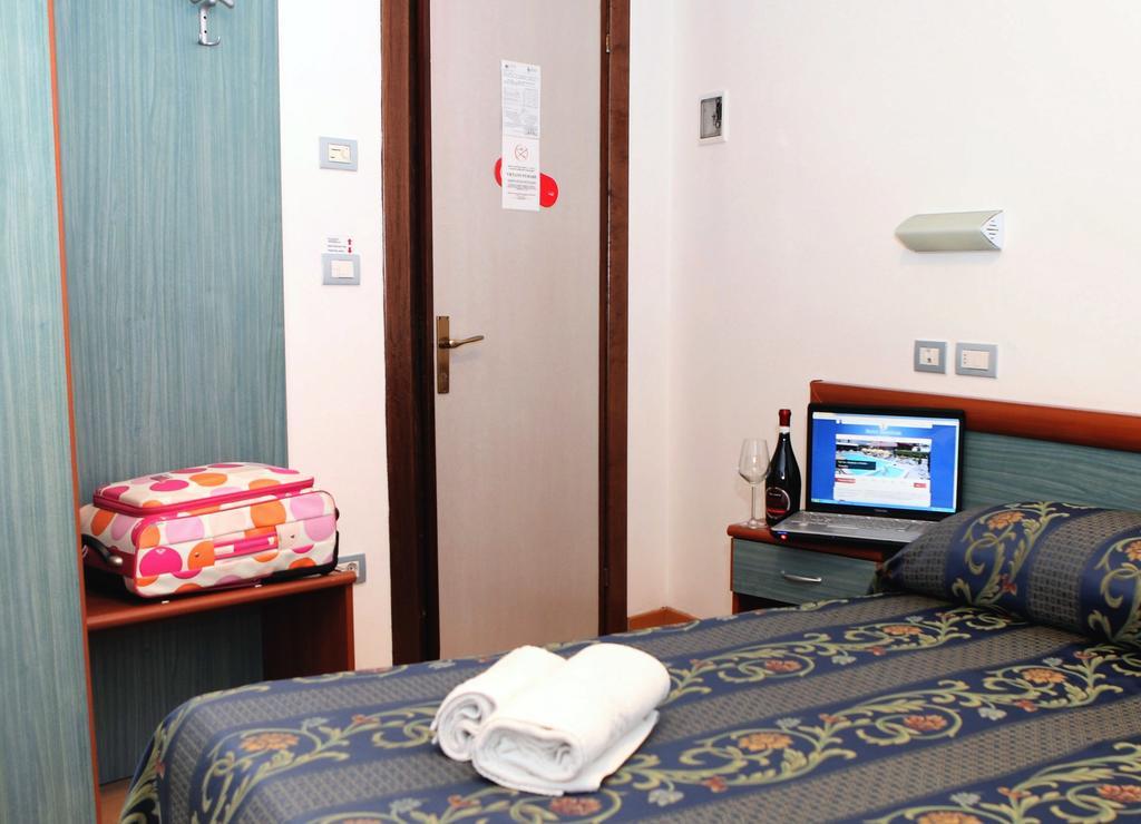 Hotel American Lido di Jesolo Exterior photo